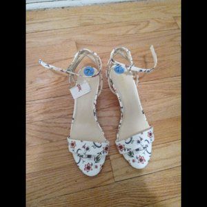 NWOT Nine West Womens Ankle Strap Floral Print  Open Toe Heels Sz 7.5